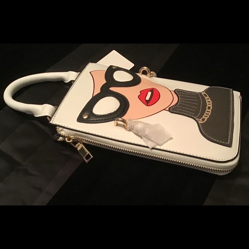 NOVELTY PURSE! 👛 - Picture 7 of 8